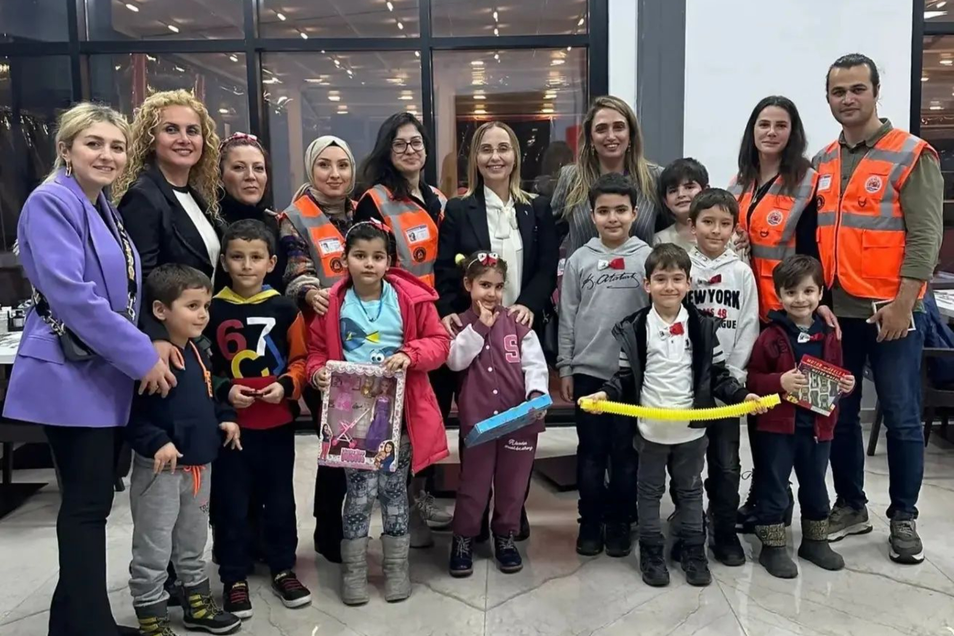 Depremzede Aileler İftar Yemeği